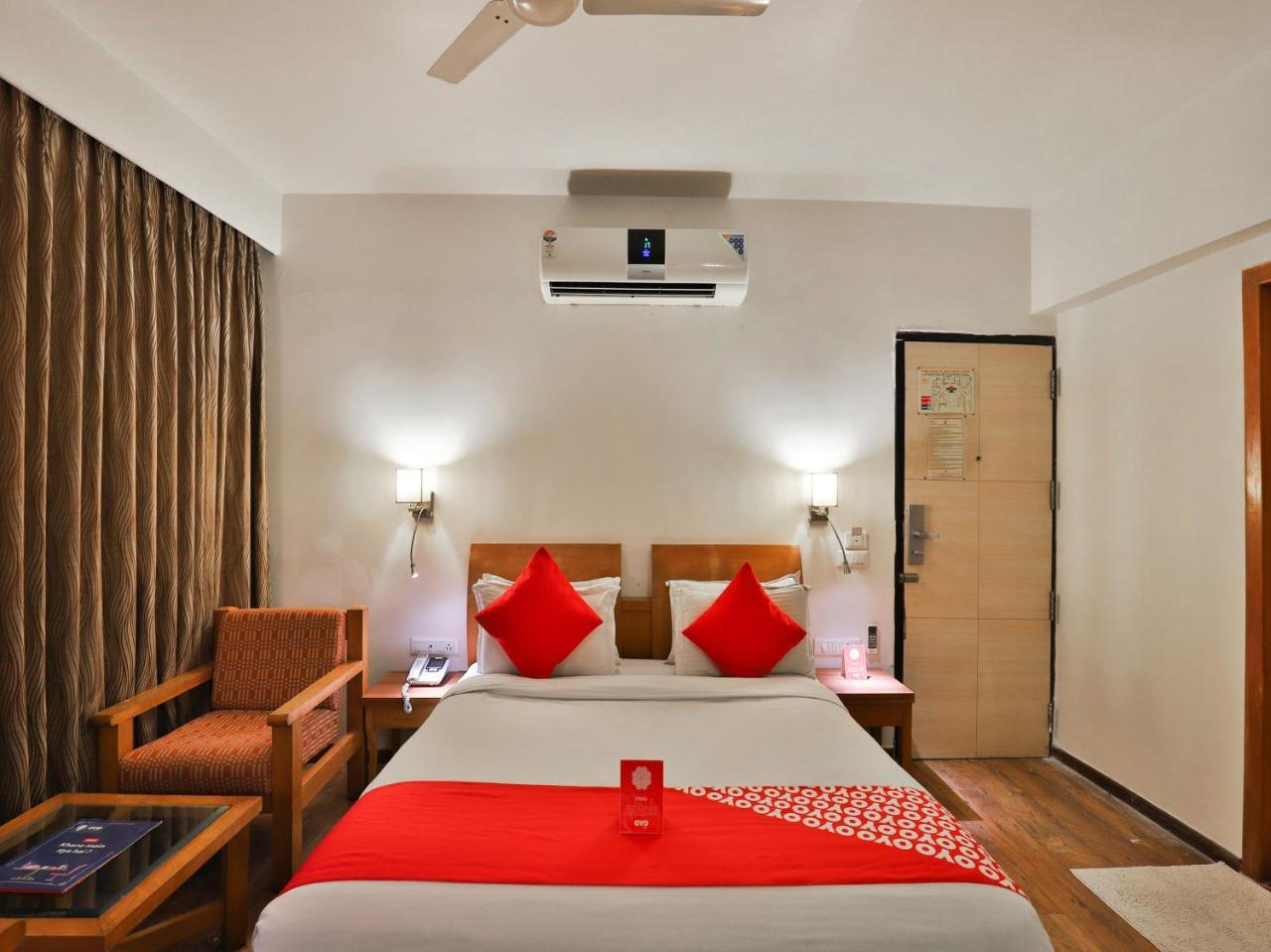 Oyo 1123 Hotel Rock Regency Ahmedabad Eksteriør billede