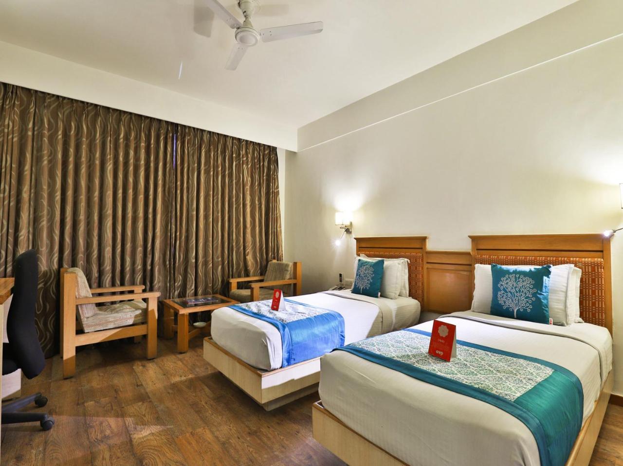 Oyo 1123 Hotel Rock Regency Ahmedabad Eksteriør billede