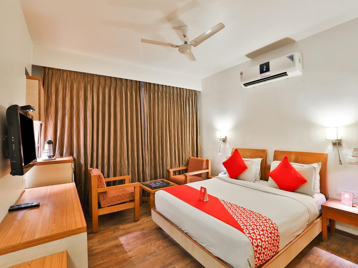 Oyo 1123 Hotel Rock Regency Ahmedabad Eksteriør billede