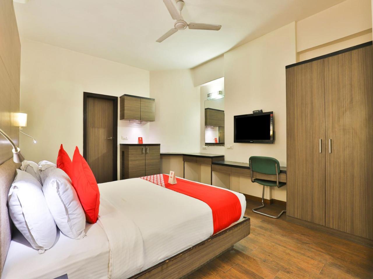 Oyo 1123 Hotel Rock Regency Ahmedabad Eksteriør billede