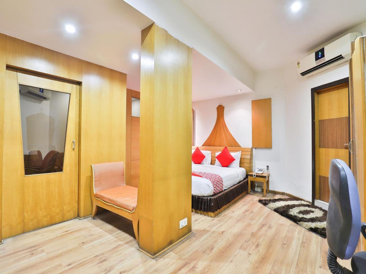 Oyo 1123 Hotel Rock Regency Ahmedabad Eksteriør billede