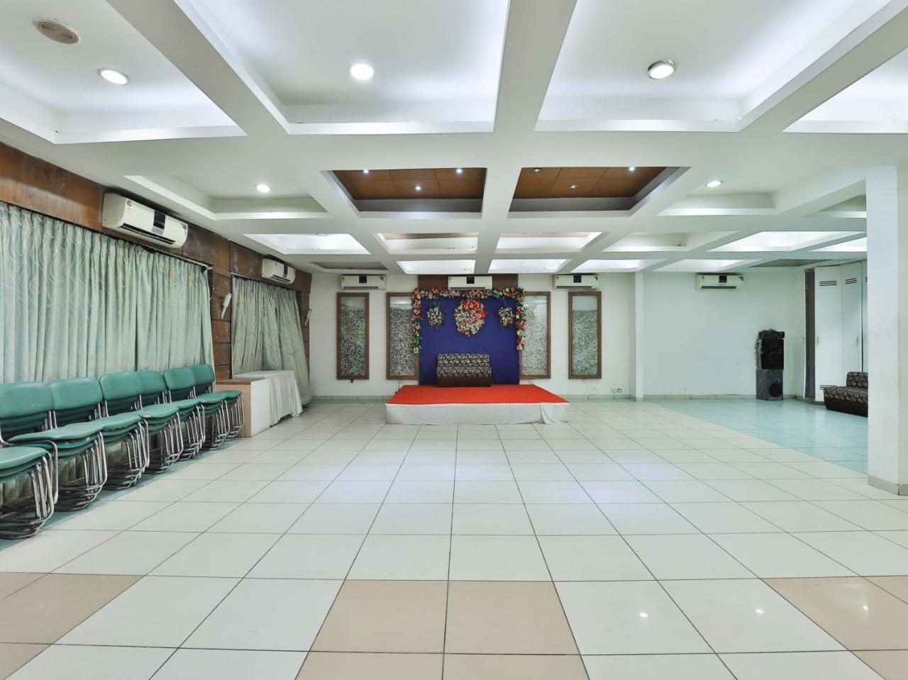 Oyo 1123 Hotel Rock Regency Ahmedabad Eksteriør billede