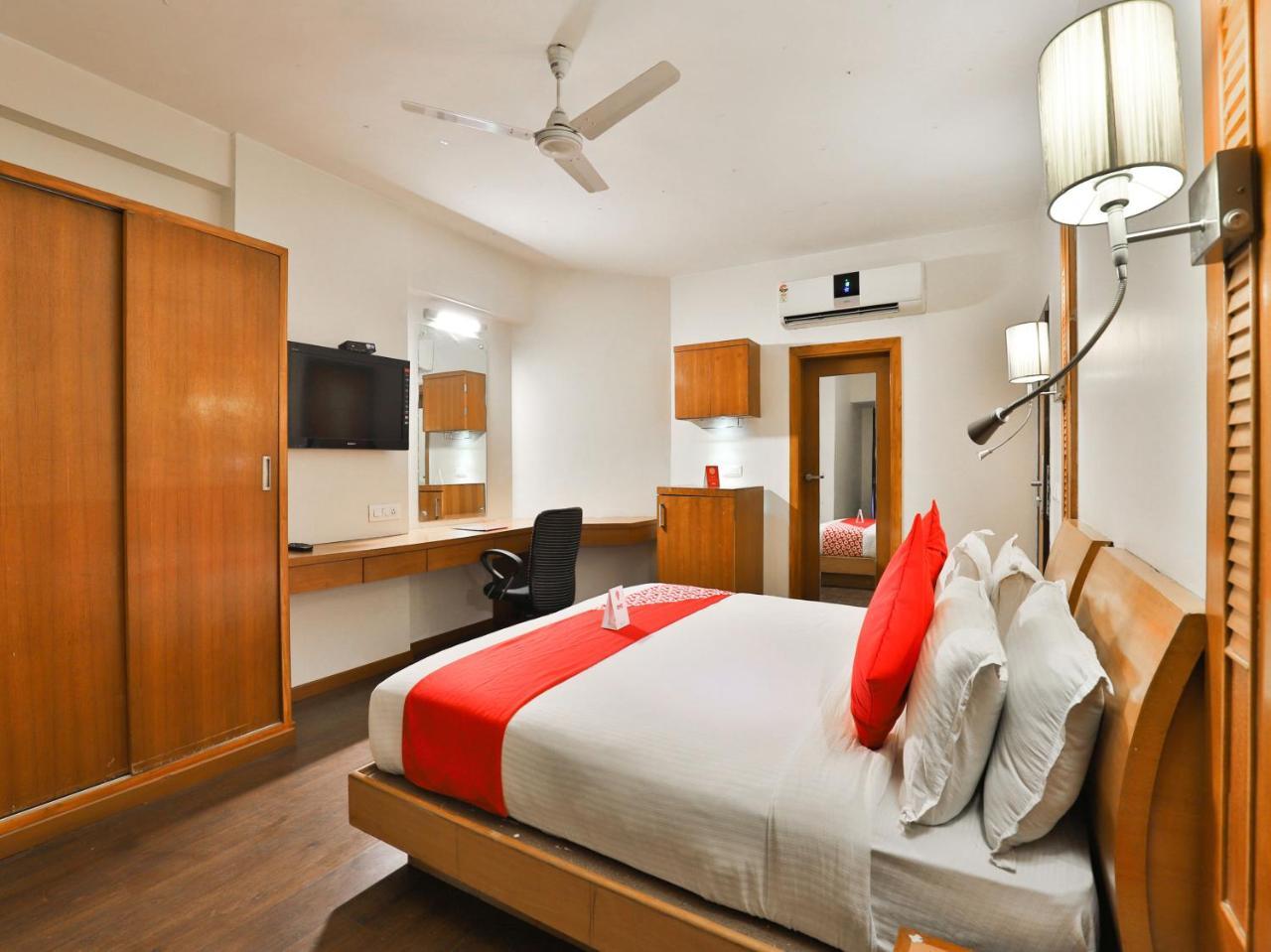 Oyo 1123 Hotel Rock Regency Ahmedabad Eksteriør billede